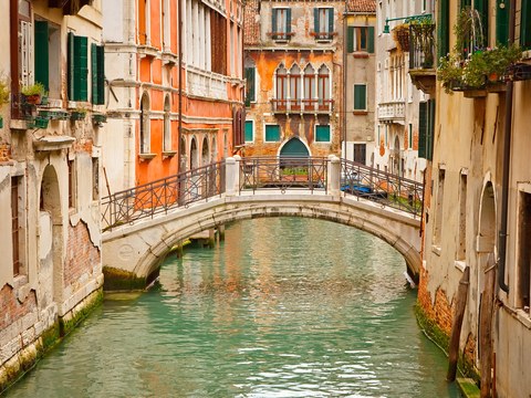 Chính quyền thành phố Venice kêu gọi du khách không đứng quá lâu trên cầu