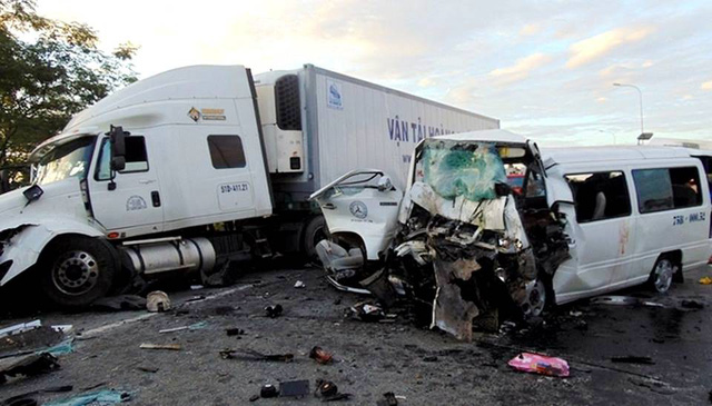 Vụ tại nạn thảm khốc 13 người chết: Tài xế xe đón dâu có dấu hiệu buồn ngủ