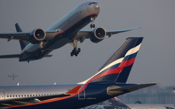 Máy bay chở khách Nga gặp sự cố buồng lái, 7 người bị thương