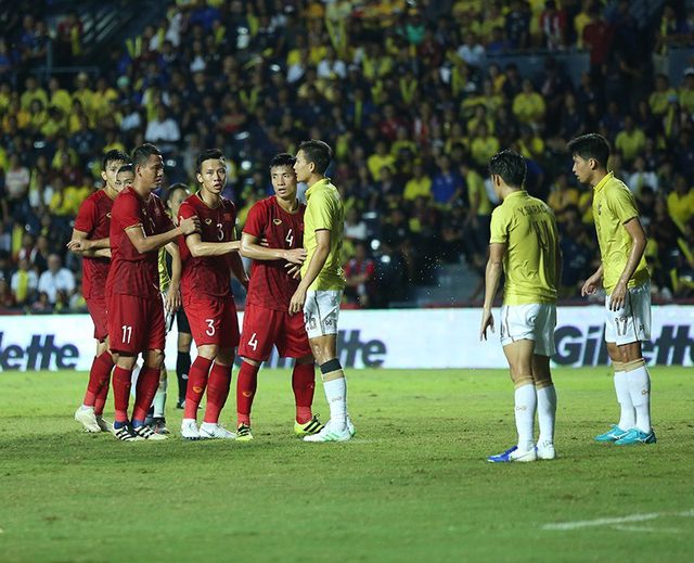 Lần đầu tiên đội tuyển Việt Nam ngang tầm Thái Lan ở vòng loại World Cup