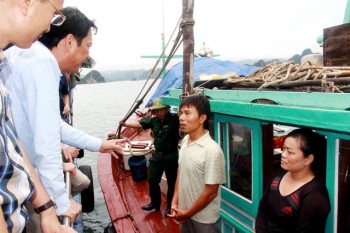 Bí thư Quảng Ninh vào cuộc xử lý việc khai thác thủy sản kiểu tận diệt