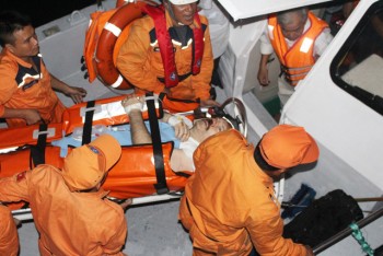 Cứu thuyền viên tàu chở dầu Panama bị nạn khi đi qua Biển Đông