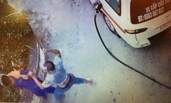 Phú Bình: Lái xe cứu thương hành hung nhân viên bán xăng vì không cho mua chịu
