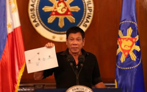 Tổng thống Philippines thừa nhận có lạm quyền trong cuộc chiến ma túy