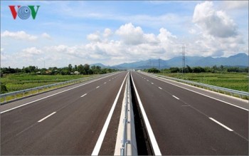 Vì sao cao tốc Đà Nẵng - Quảng Ngãi lại lùi ngày thông xe?