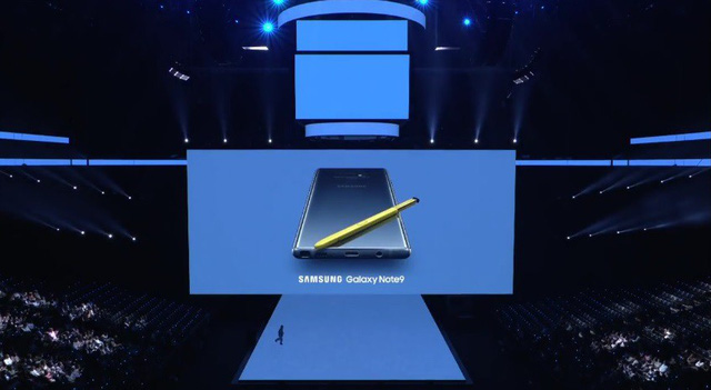 galaxy note9 ra mat voi pin khung cay viet s pen co the chup anh selfie