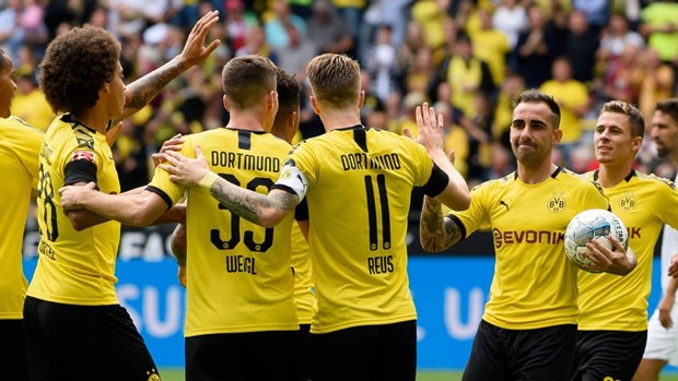 Borussia Dortmund thắng hủy diệt trong ngày ra quân