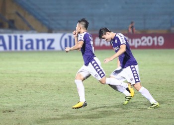 Quảng Hải tỏa sáng, Hà Nội FC ngược dòng đánh bại Altyn Asyr