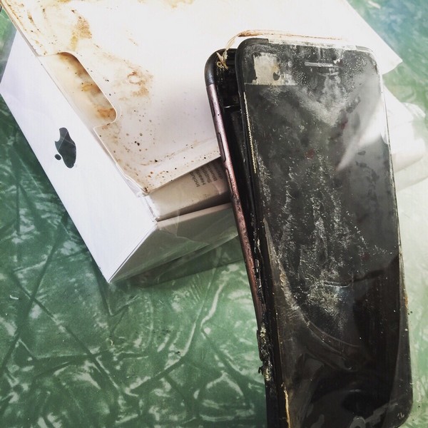 Sau Galaxy Note7, đến lượt iPhone 7 phát nổ?