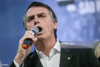Ứng cử viên Tổng thống ở Brazil bị đâm khi đang vận động tranh cử