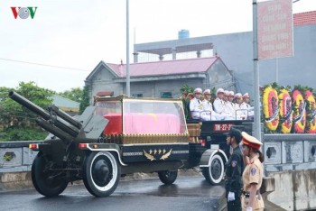 Hình ảnh linh cữu Chủ tịch nước Trần Đại Quang về tới quê nhà