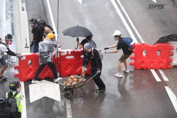 Hong Kong bắt giữ gần 160 người biểu tình quá khích trong 3 ngày