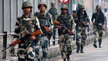 Tấn công khủng bố nhằm vào doanh trại quân đội của Ấn Độ