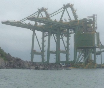 3 giàn cẩu của Formosa mắc kẹt tại Quảng Bình sẽ được đưa về Trung Quốc sửa chữa
