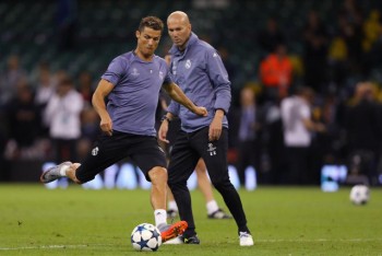 HLV Zidane công khai chê bai C.Ronaldo