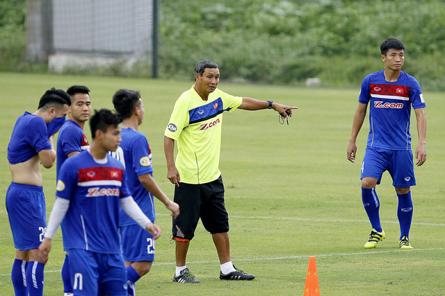 hlv mai duc chung doi tuyen campuchia khong de bi bat nat