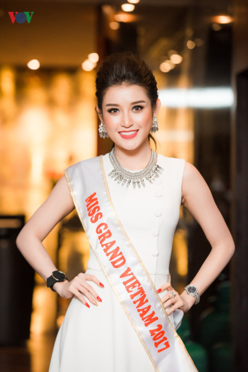 huyen my truot top 10 thi sinh yeu thich nhat tai miss grand