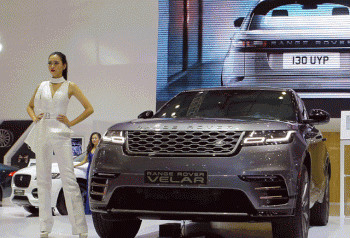 Chỉ sau nửa năm ra đời, Range Rover Velar đã có mặt tại Việt Nam