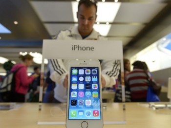 Thị phần smartphone: iPhone tăng mạnh ở Mỹ, Huawei vượt Samsung ở Ý