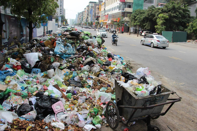 Không nơi tiếp nhận, rác thải 'tấn công' thành phố Hạ Long