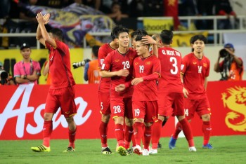 Báo châu Á tiết lộ đội hình tuyển Việt Nam đấu Myanmar: Văn Quyết dự bị