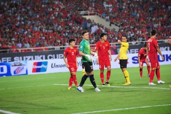 Quế Ngọc Hải và Đoàn Văn Hậu có nguy cơ lỡ bán kết AFF Cup 2018