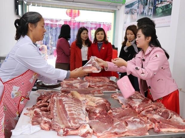 Giá thịt lợn ''leo thang'' khiến CPI tháng 11 biến động tăng 0,96%