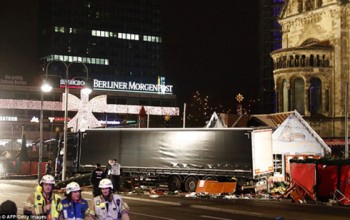 Kẻ đâm xe vào chợ Giáng sinh ở Berlin là người tị nạn Afghanistan?
