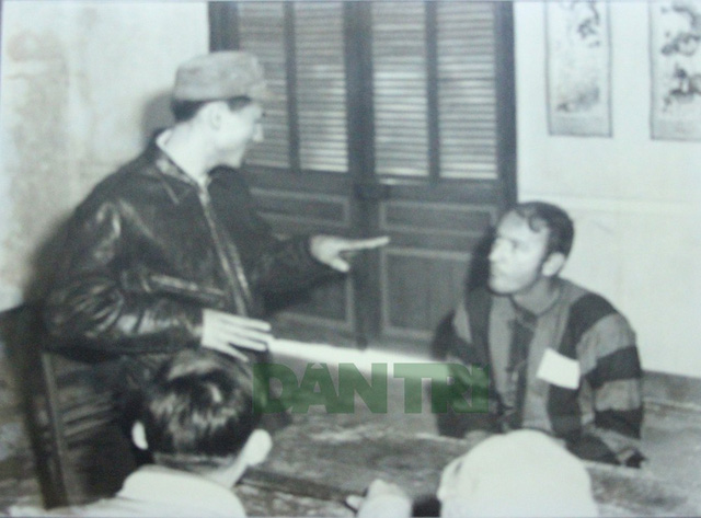 dien bien phu tren khong phi cong my lai b52 thay la khi bi ban roi