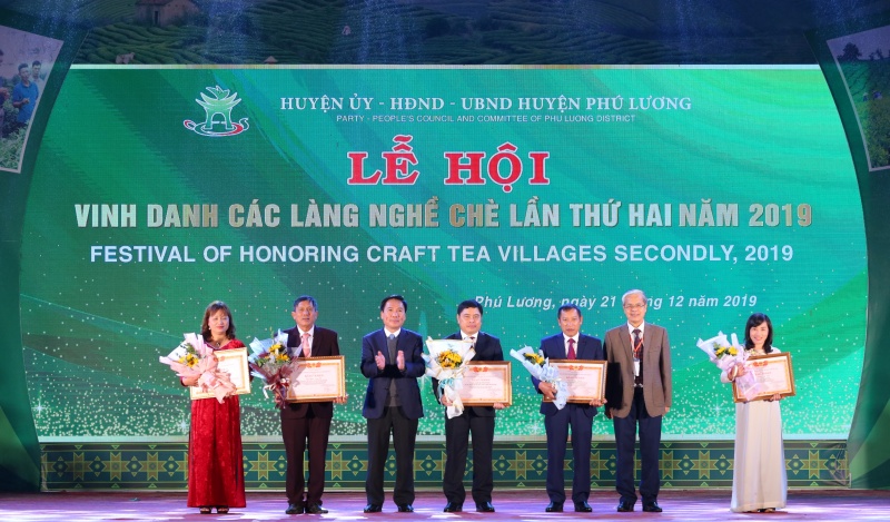 Vinh danh các làng nghề chè tiêu biểu huyện Phú Lương