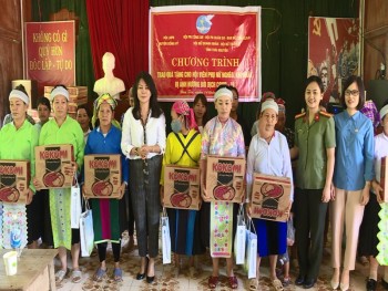 Phụ nữ Công an tỉnh Thái Nguyên hướng về cơ sở, chung sức cùng cộng đồng