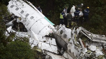 Sống sót trong vụ rơi máy bay Colombia nhờ đổi chỗ ngồi vào phút chót