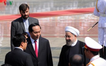 Chủ tịch nước chiêu đãi trọng thể Tổng thống Iran Hassan Rouhani