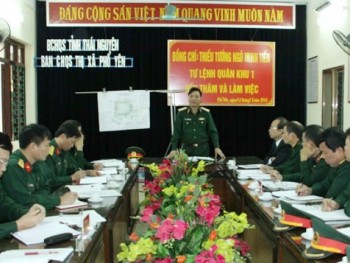 Bộ Tư lệnh Quân khu 1 làm việc tại Thị xã Phổ Yên