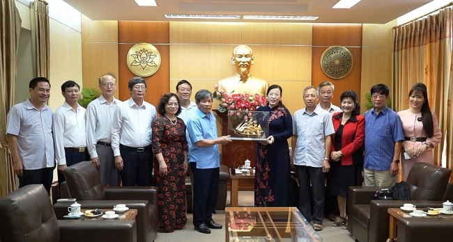 Đồng chí Bí thư Tỉnh ủy tiếp Hội Cán bộ Thái Nguyên tại Hà Nội