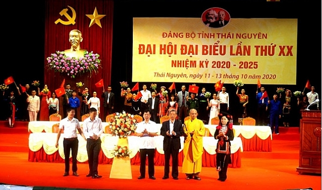 Duyệt các nội dung phục vụ Đại hội đại biểu Đảng bộ tỉnh lần thứ XX, nhiệm kỳ 2020-2025