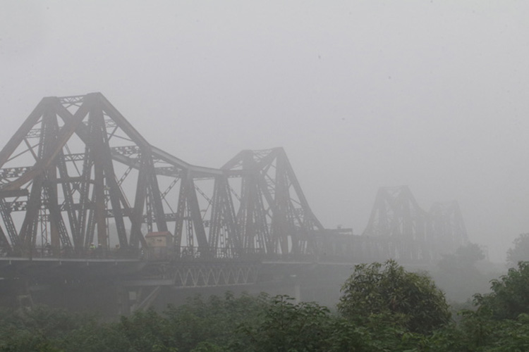 Bắc Bộ có sương mù, Trung Bộ và Nam Bộ mưa dông rải rác