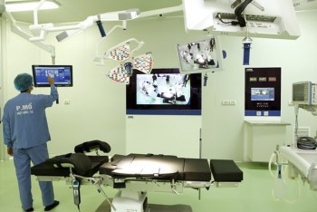 Bệnh viện Việt Đức đưa vào hoạt động 2 phòng mổ chất lượng cao