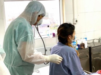 Việt Nam còn 12 bệnh nhân Covid-19, hơn 9200 người cách ly