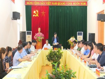 Đồng chí Bí thư Tỉnh ủy làm việc với Ban Quản lý các khu công nghiệp Thái Nguyên và Tổ hợp Samsung tại Thái Nguyên
