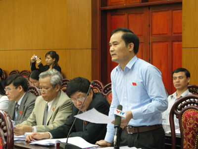 Các đại biểu tham gia ý kiến tại UB Thường vụ QH.