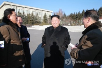 Ông Kim Jong-un tuyên bố không sợ dù bị trừng phạt 100 năm nữa