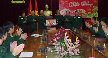 Tư lệnh Quân Khu I thăm, kiểm tra, chúc tết Bộ CHQS tỉnh Thái Nguyên