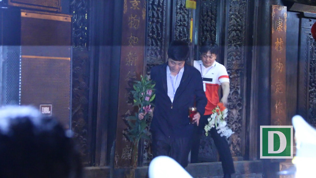 Lãnh đạo TP Nam Định nói gì về việc đại biểu ùa vào đền Thiên Trường 'xin lộc'?