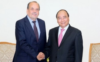 Thủ tướng tiếp Đại sứ Chile và Phó Chủ tịch tập đoàn Lotte