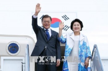 Tổng thống Đại Hàn Dân Quốc và Phu nhân bắt đầu thăm cấp Nhà nước tới Việt Nam