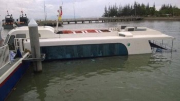 TP.HCM: Tàu cao tốc chở 42 người gặp sự cố tại Cần Giờ