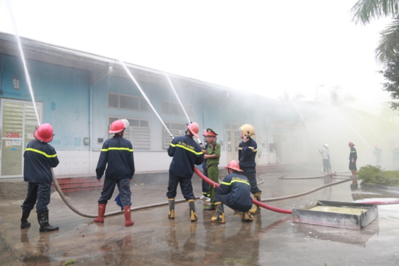 Thái Nguyên: Nhiều lực lượng tham gia phương án chữa cháy xưởng may mặc