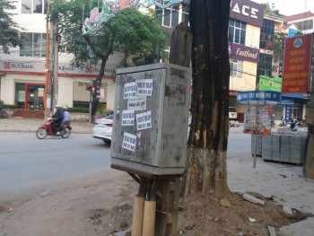 Thành phố Thái Nguyên: Dán Quảng cáo gây mất mỹ quan đô thị