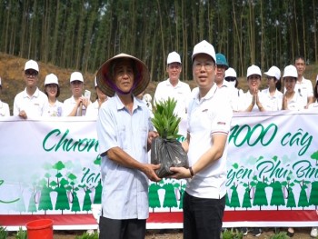 Agribank Nam Thái Nguyên trồng 4.000 cây xanh